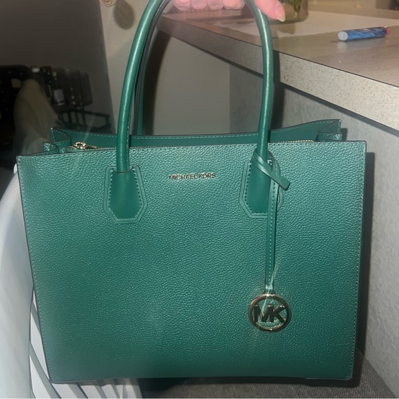 Michael Kors Bag & Wristlet Wallet Set - Picture 8 of 10